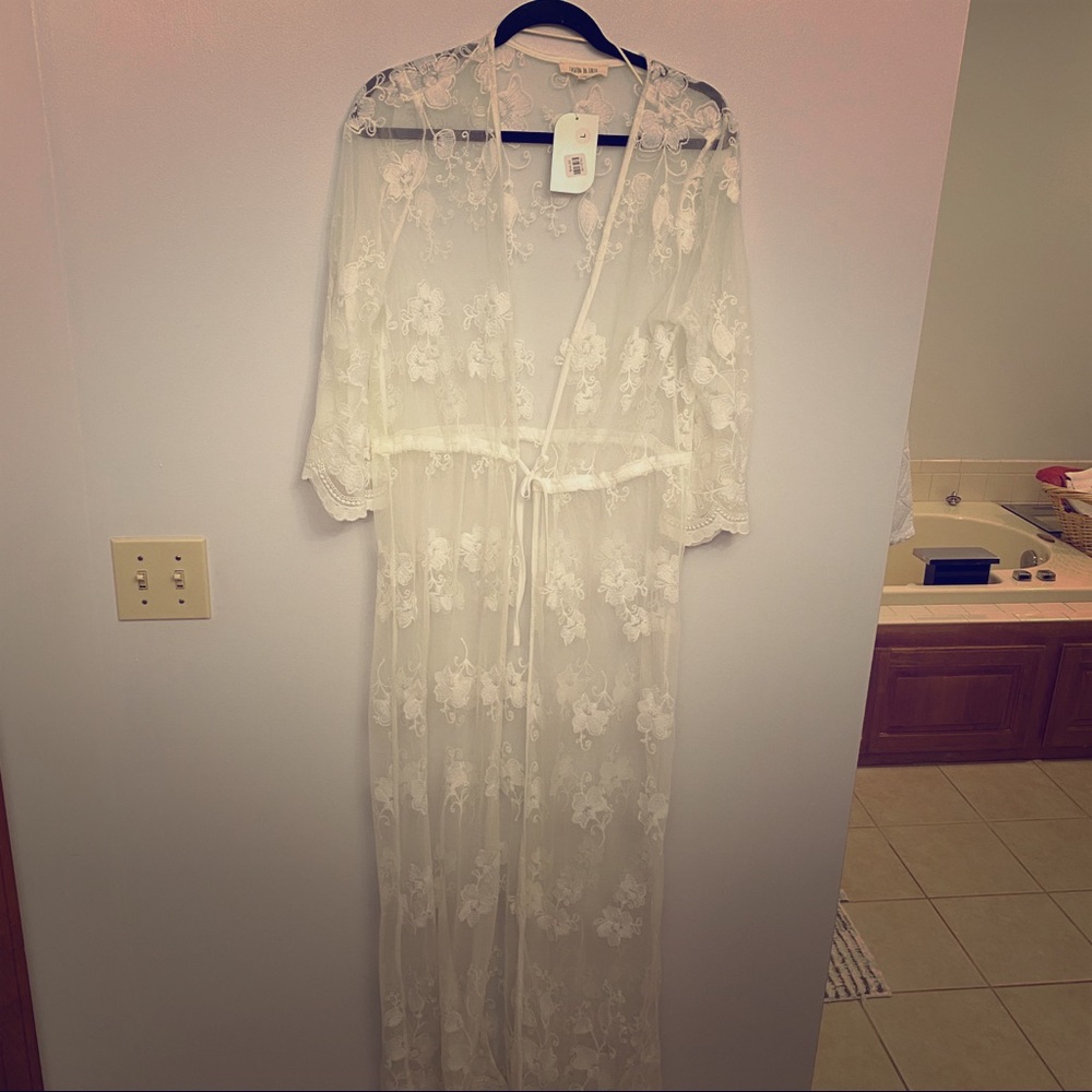 Lace Formal Robe - Picture 3 of 4